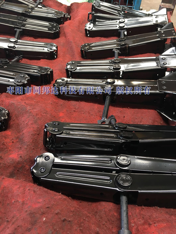 轎車(chē)隨車(chē)工具電泳